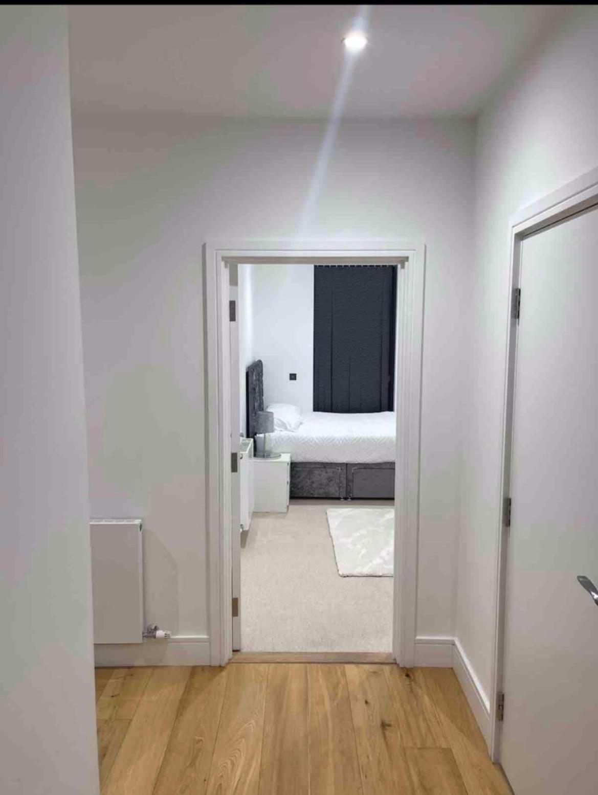 Luxury Top Floor Penthouse Apartment Near Heathrow Londra Dış mekan fotoğraf
