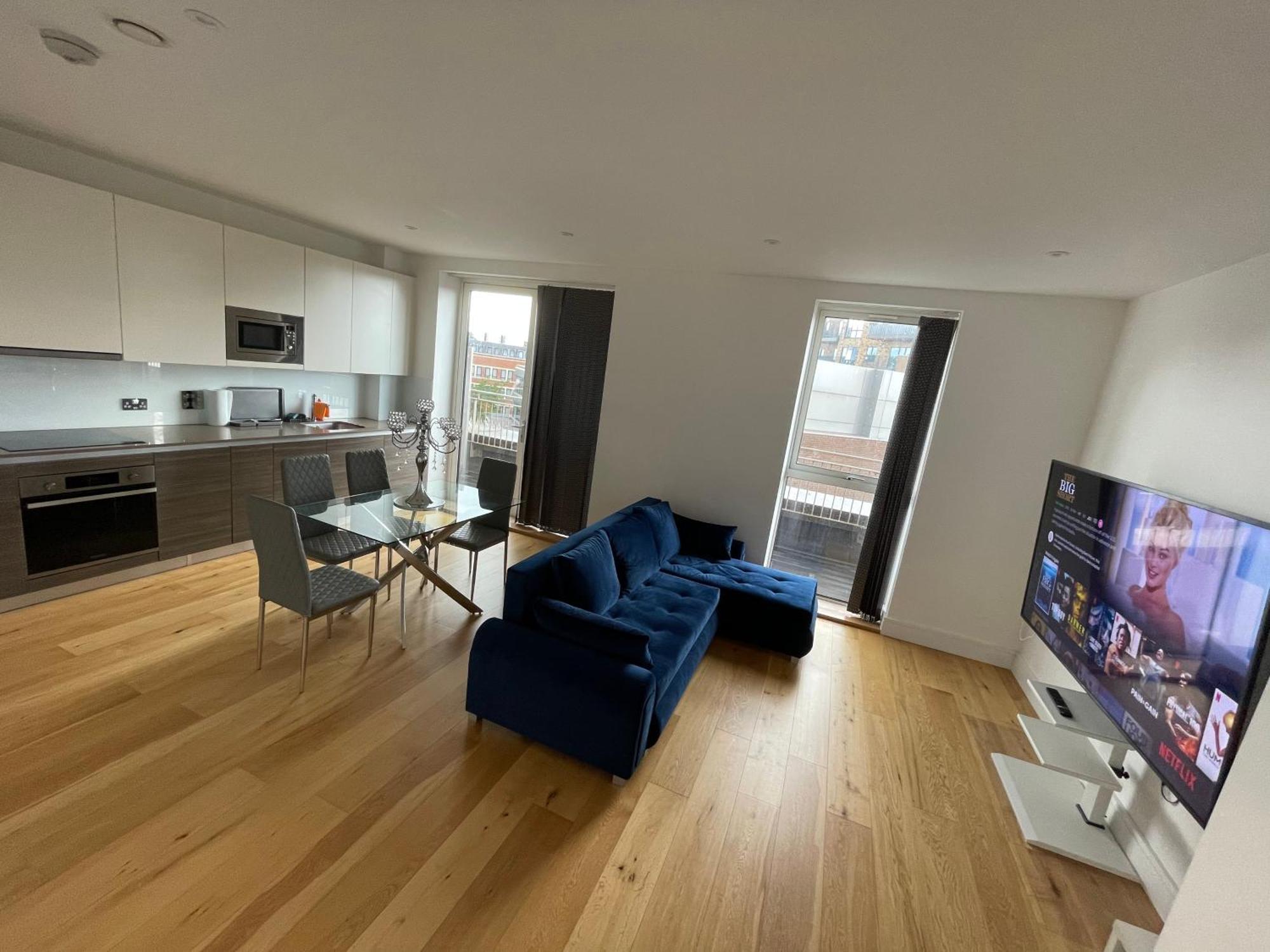 Luxury Top Floor Penthouse Apartment Near Heathrow Londra Dış mekan fotoğraf