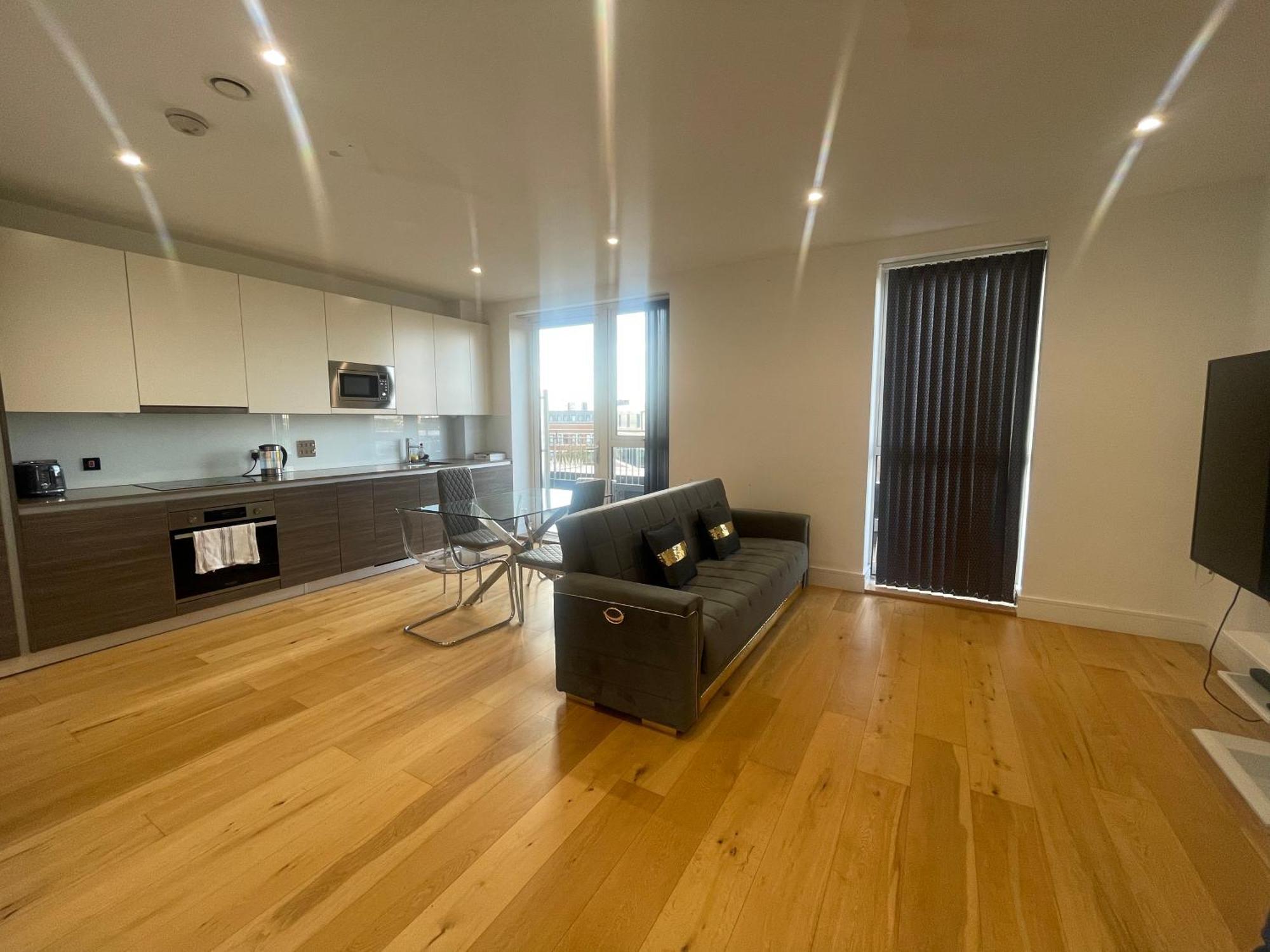 Luxury Top Floor Penthouse Apartment Near Heathrow Londra Dış mekan fotoğraf